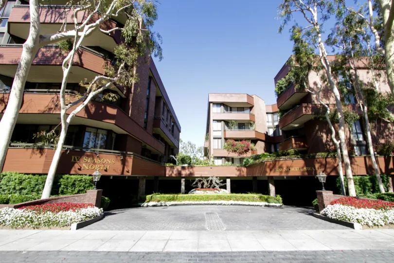 The lot seen as the entrance of the Four Seasons North in Beverly Hills