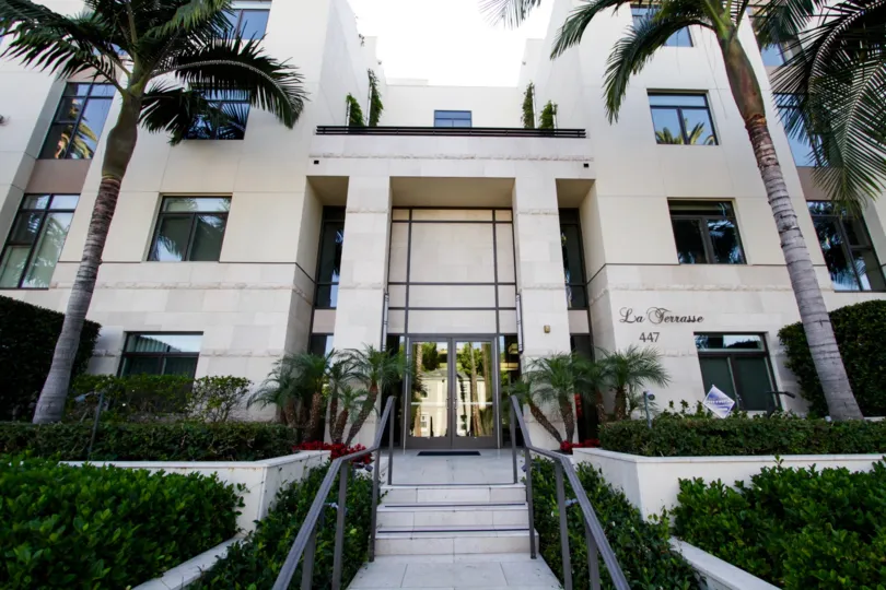 The entryway into the La Terrasse in Beverly Hills
