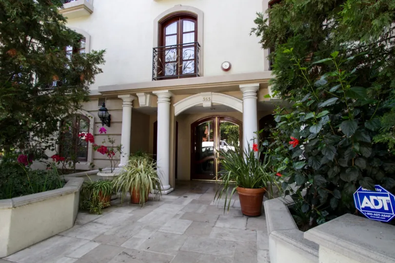 The walkway up to the entrance of Le Faubourg St Etienne in Beverly Hills