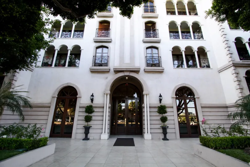 The entrance into Le Faubourg St Honore in Beverly Hills