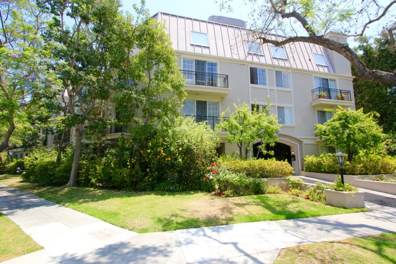 The landscaping of Oakhurst Regency in Beverly Hills