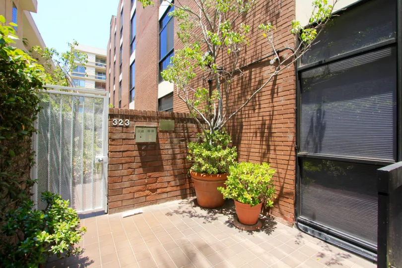 The entrance into Palm Terrace