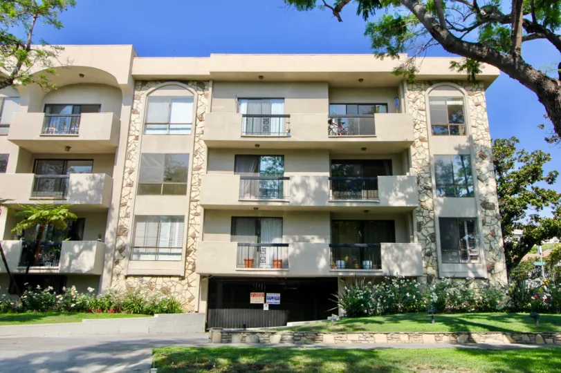 full front view of he Beverly Palm Condominiums with her beautiful neighborhood, Beverly Hills, California