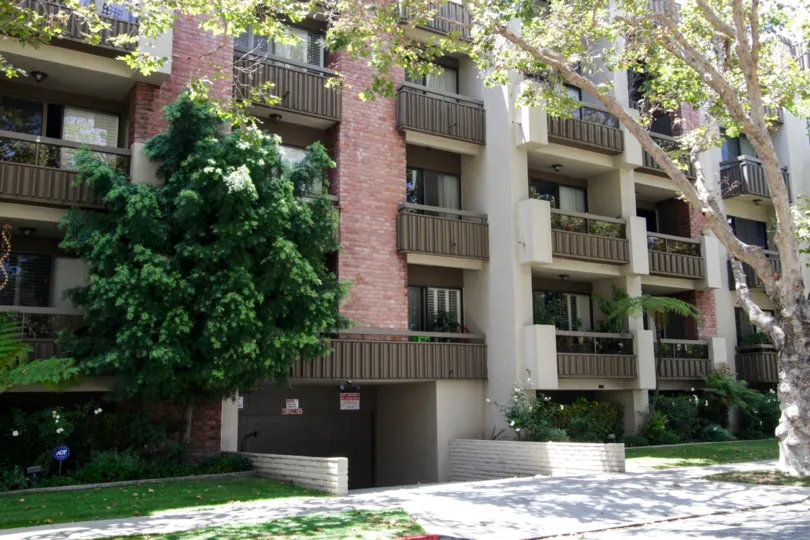 The parking at Linden Drive in Beverly Hills