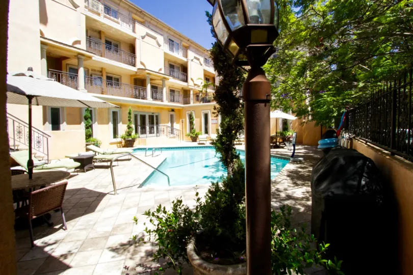 Community pool for 1000 Westgate