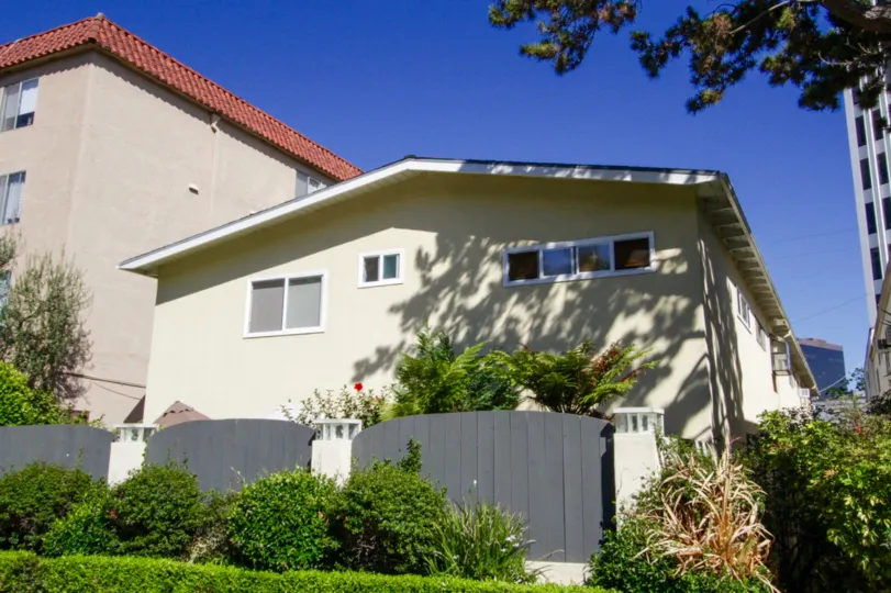 11634 Gorham condo building in Brentwood