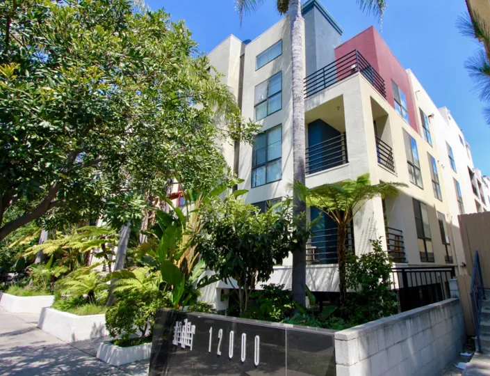 A beautiful house with many trees in 120000 Goshen brentwood