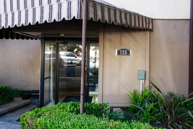 Entry door of 725 S Barrington
