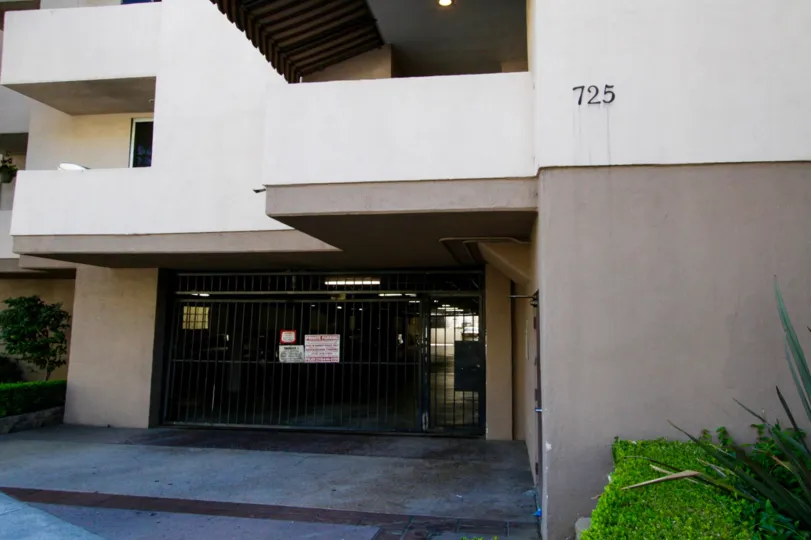 725 S Barrington offers a gated garage for its residents