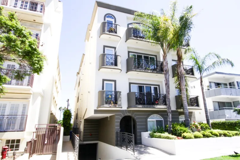 Condos at Bellagio Villas in Brentwood
