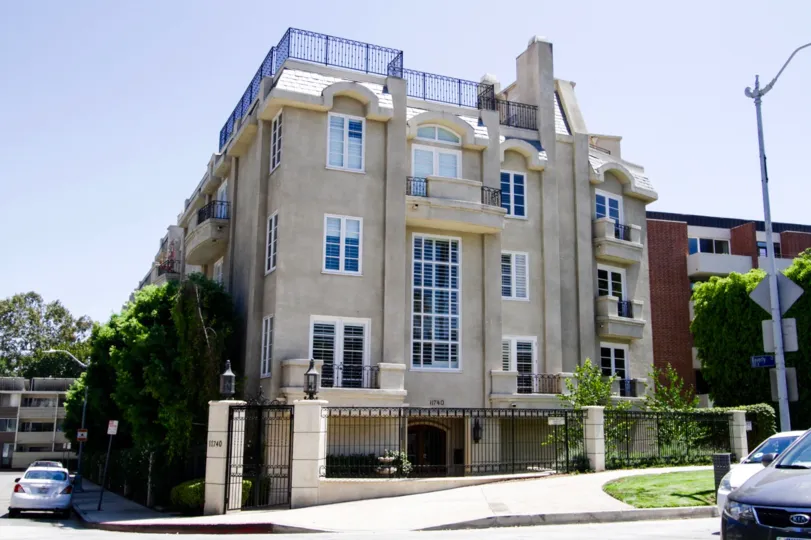 Condos at Beverly Court in Brentwood