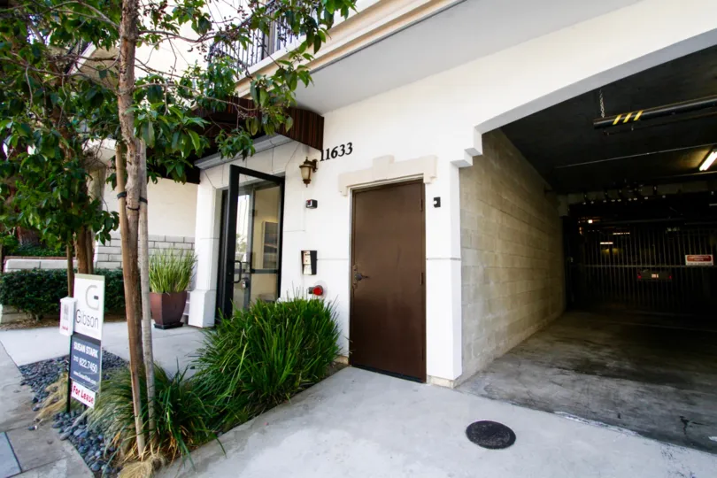 Entrance to Brentwood Crest in Brentwood
