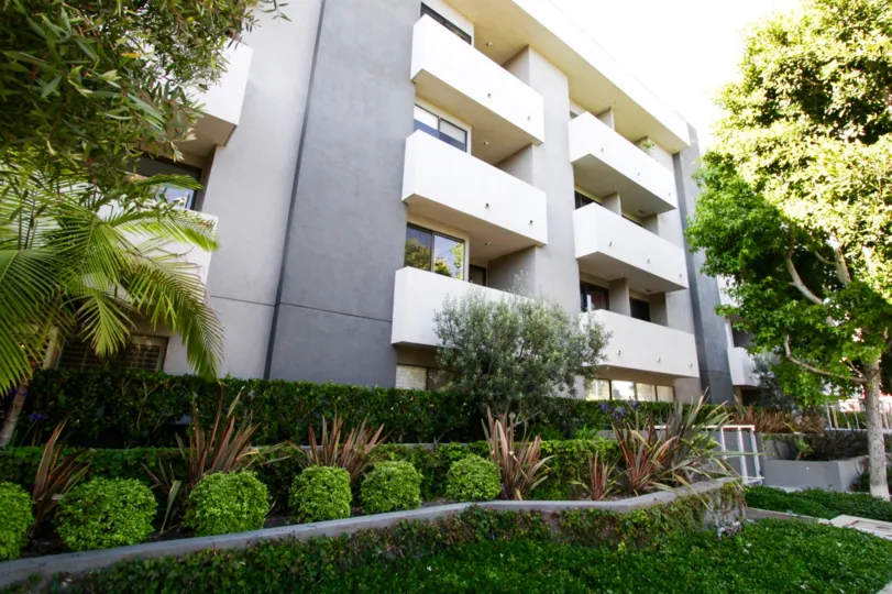 The Brentwood House building with balconies extending outward