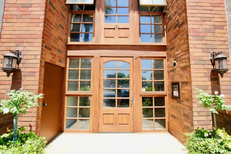 the entry of a house in the Brentwood Pines in a sunny day