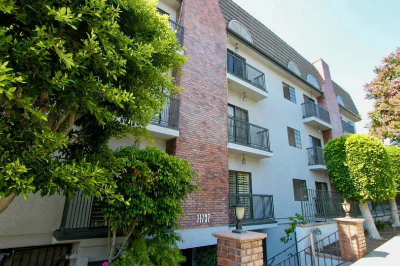 Condos on a sunny day at Brentwood Royale in Brentwood California