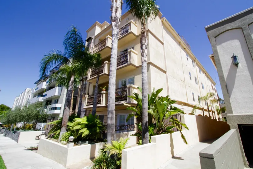 Brentwood View is a beautiful Mediterranean Condo Building
