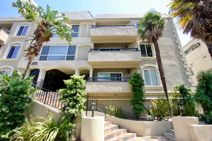 sunny skies and wonderful landscape of the Chenault Villas, brentwood, CA