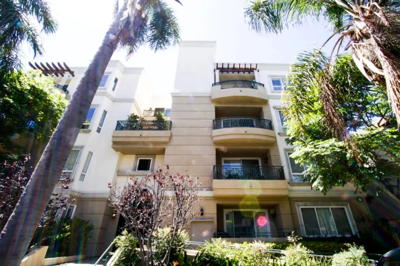 Dorothy Court condos in Brentwood
