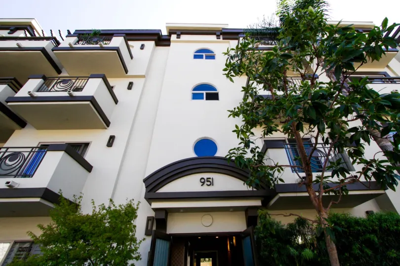 Granville Darlington is a four story condo building