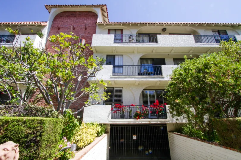 Las Leonas offers private gated parking