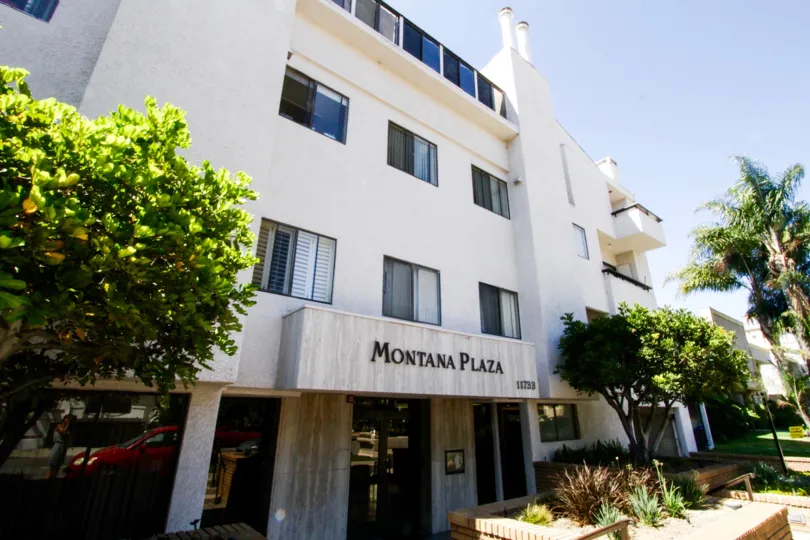 Montana Plaza Condo building in Brentwood