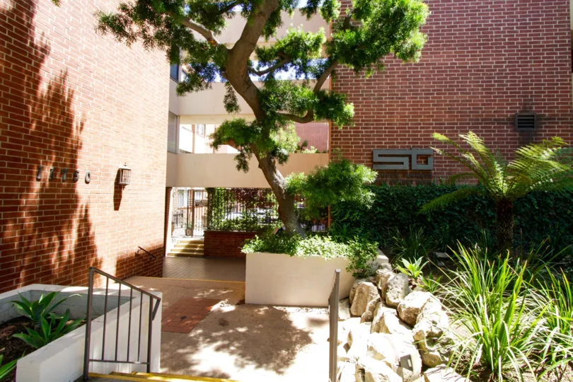 Entry courtyard to the Sunset Terrace condos