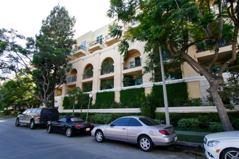 The Beautiful The Brentwood condos are lushly landscaped
