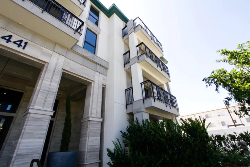 Balconies on the front of Cosmopolitan Brentwood