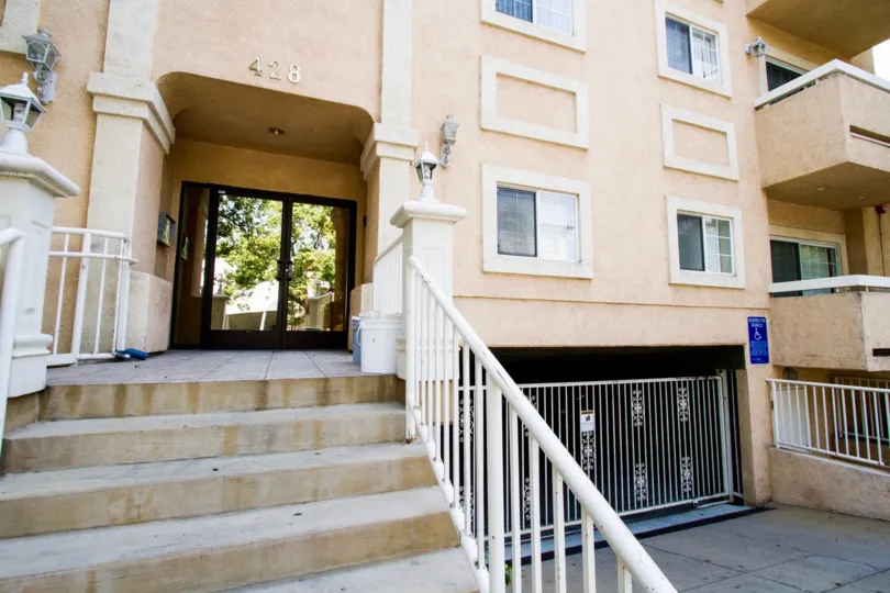 The entrance into 428 E Santa Anita Ave