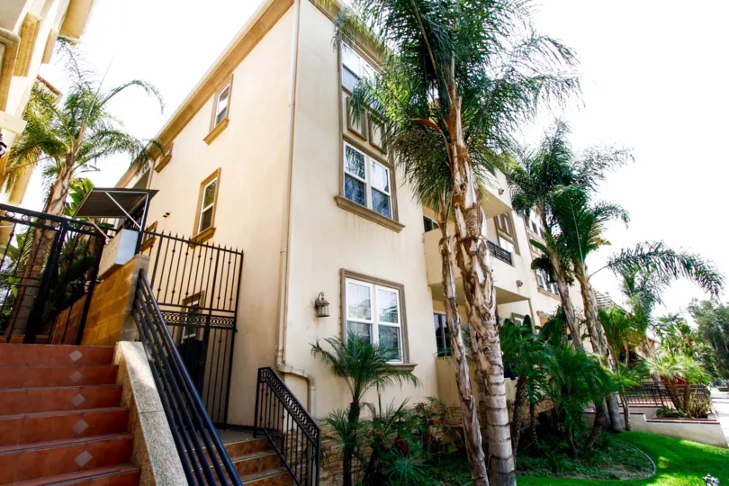 The stairs leading up to 556 E Palm Ave