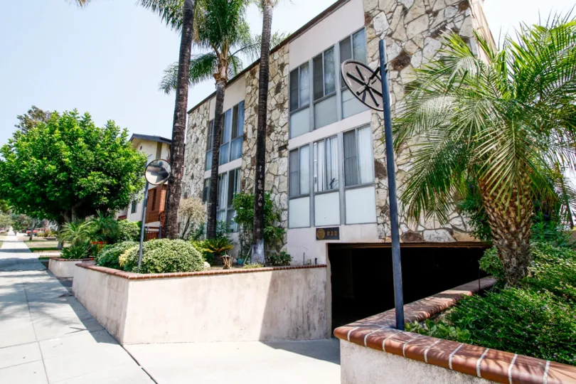 The building at 630 E Orange Grove Ave in Burbank California