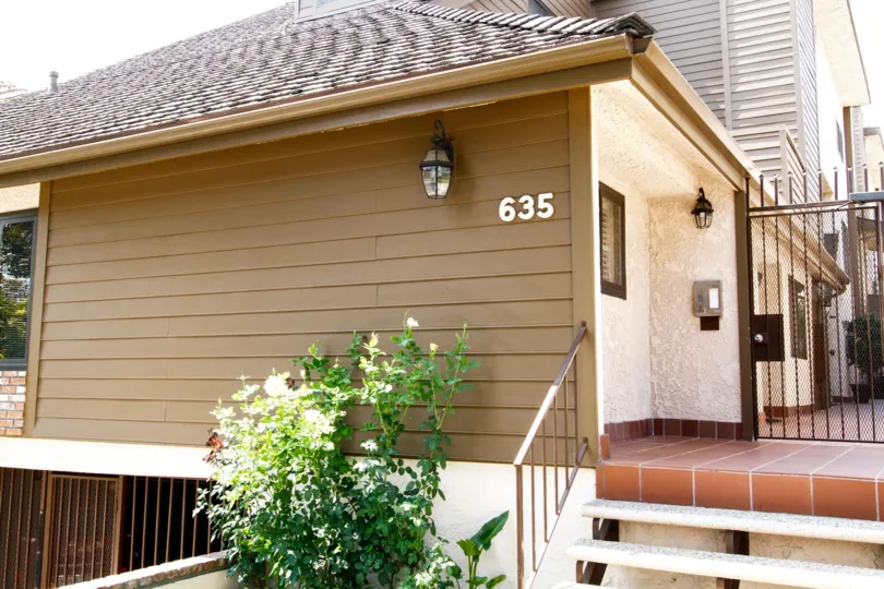 The address of 635 E Magnolia Ave written on the building