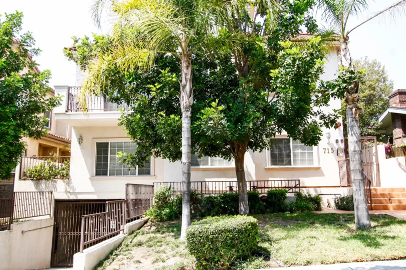 The landscaping around Angeleno Villas