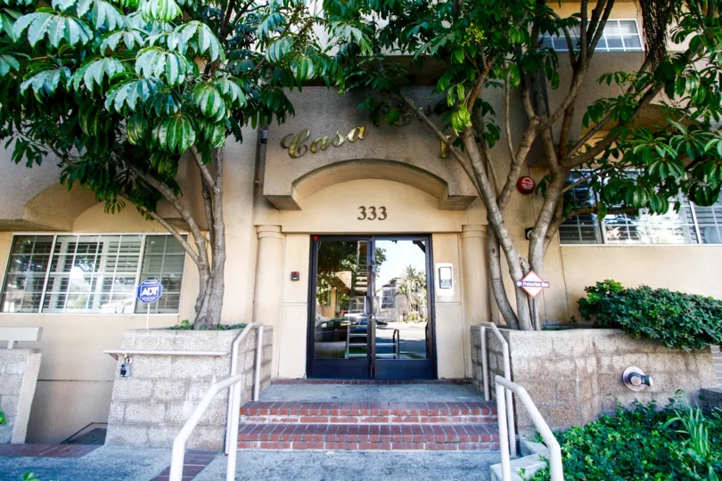 The address written above the Casa Eva I entrance