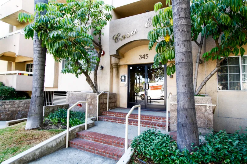 The address written above the entrance at the Casa Eva II