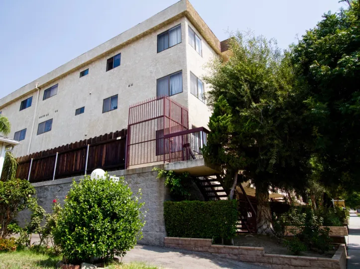 The Elmwood Villas building in Burbank California