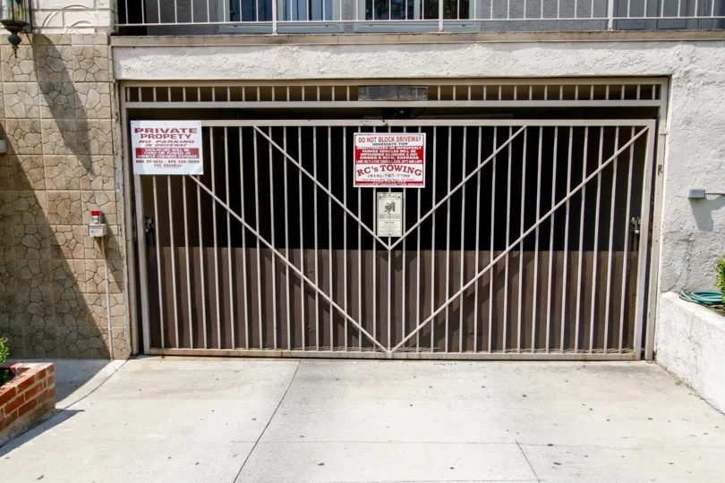 The parking for Foothill Chatau in Burbank California