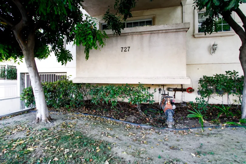The address for Hollywood Way written on the building