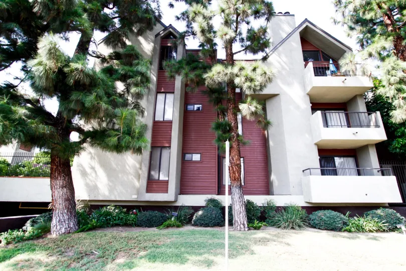 The McCambridge Townhomes building in Burbank California