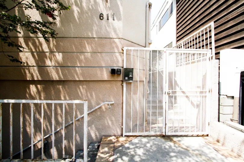 The address for Olive Townhomes in Burbank California