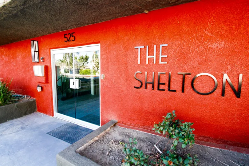 The Shelton Manor name at the entrance