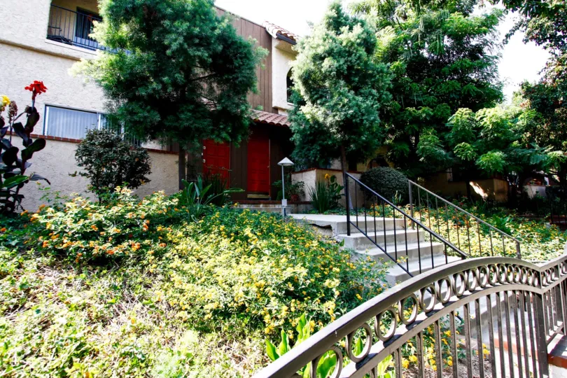 The red doors into Villa De Los Reyes