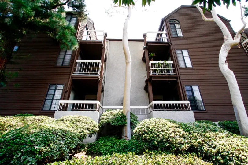 The balconies at Woodside Manor in Burbank California