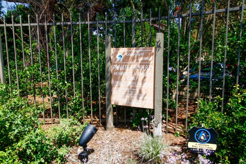The private property sign seen at Canoga Lakes