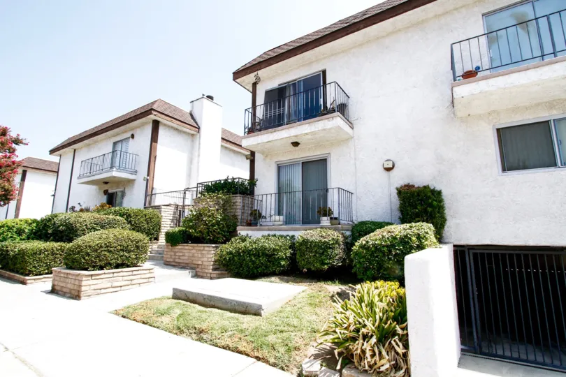 Independence Gardens in Canoga Park features impeccably maintained landscaping