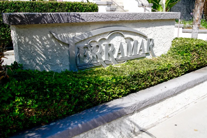 The sign welcoming you into Terramar