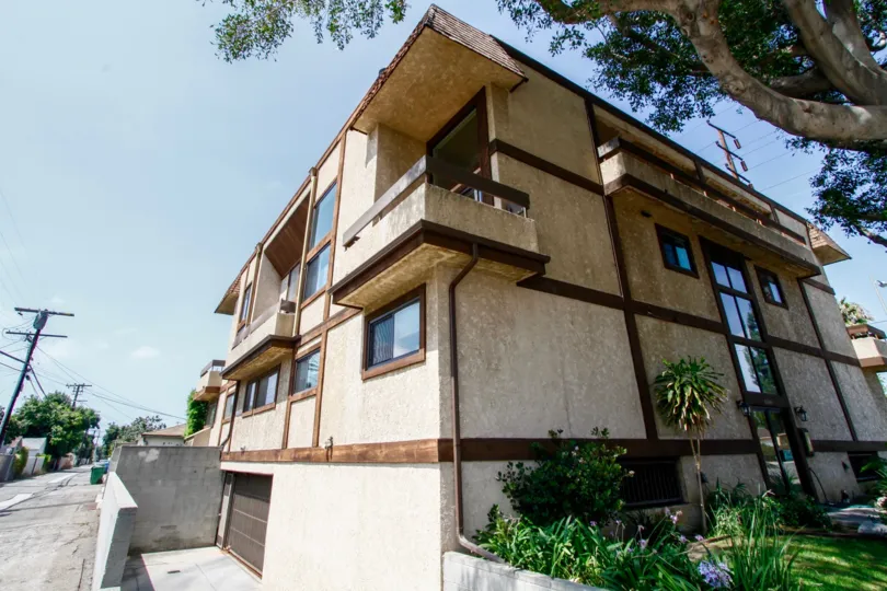 The building at 11106 Culver Blvd in Culver City