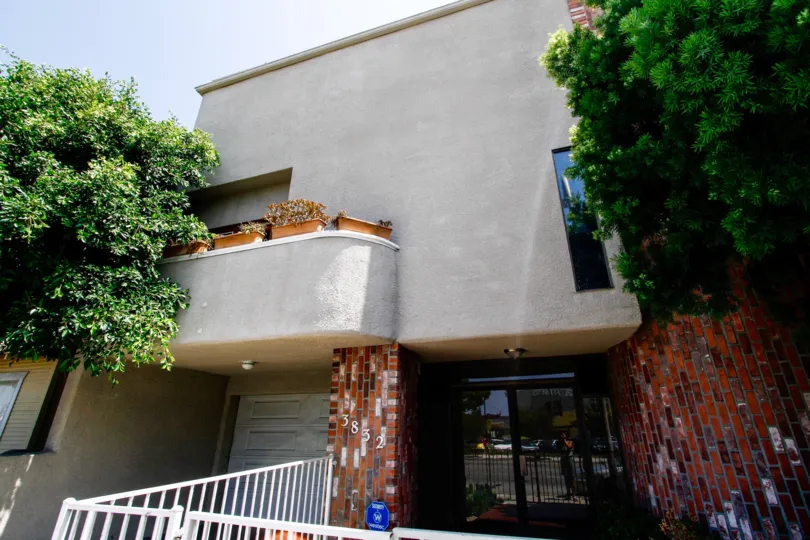 The balcony at 3832 Overland Ave
