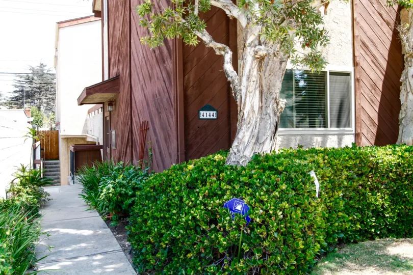 The building number at 4144 Duquesne Ave in Culver City