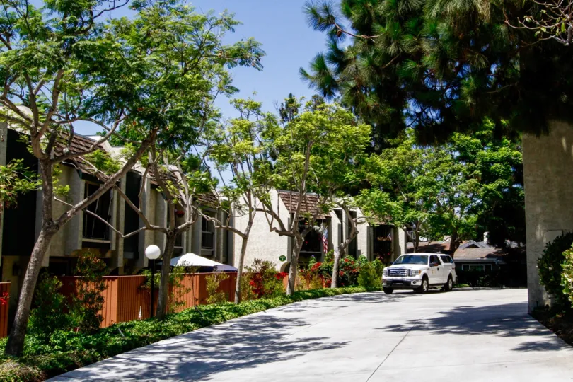 The landscaping throughout the Beverlywood West